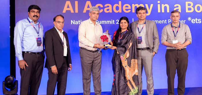 Guest of honour to NIELIT DG & Vice Chancellor
